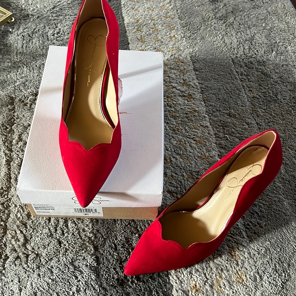 Jessica ❤️Sold❤️Simpson Fiery red Pump - Picture 1 of 6